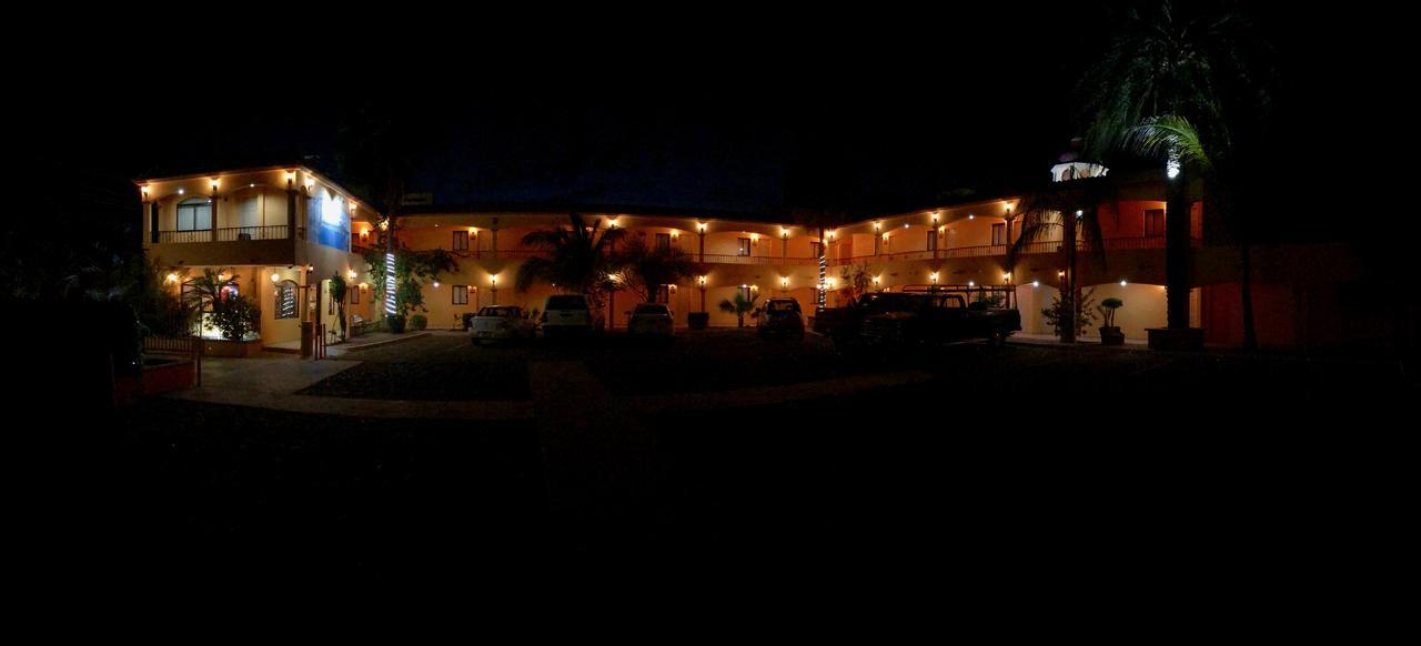 Hotel Posadas Del Ryal Ciudad Constitución 外观 照片